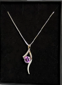 Wavelle curve pendant necklace with modern minimalist design