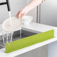 Kitchen sink water splash guard