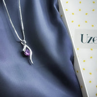 Wavelle curve pendant necklace with modern minimalist design
